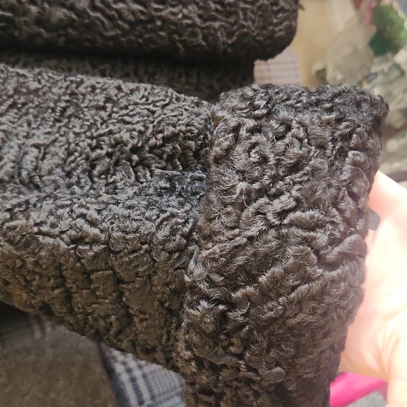 Vintage 90s pristine vintage fur/ coat with ornate collar - Picture 8 of 11